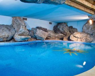 Hotel Savoy Palace - Tonelli Hotels - ריבה דל גארדה - בריכה