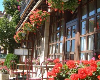 Le Ponant - Pradelles - Patio