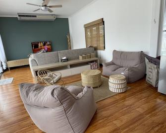 Villa Kewalyn - Chalong - Living room