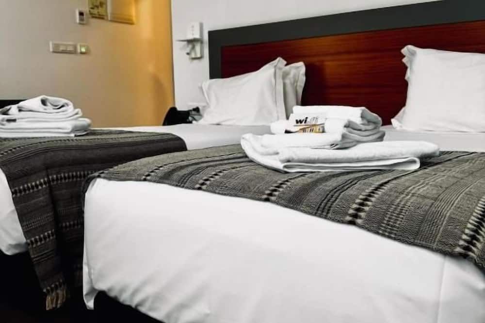 Aliança café & hostel - אנגרה דו ארואיזמו