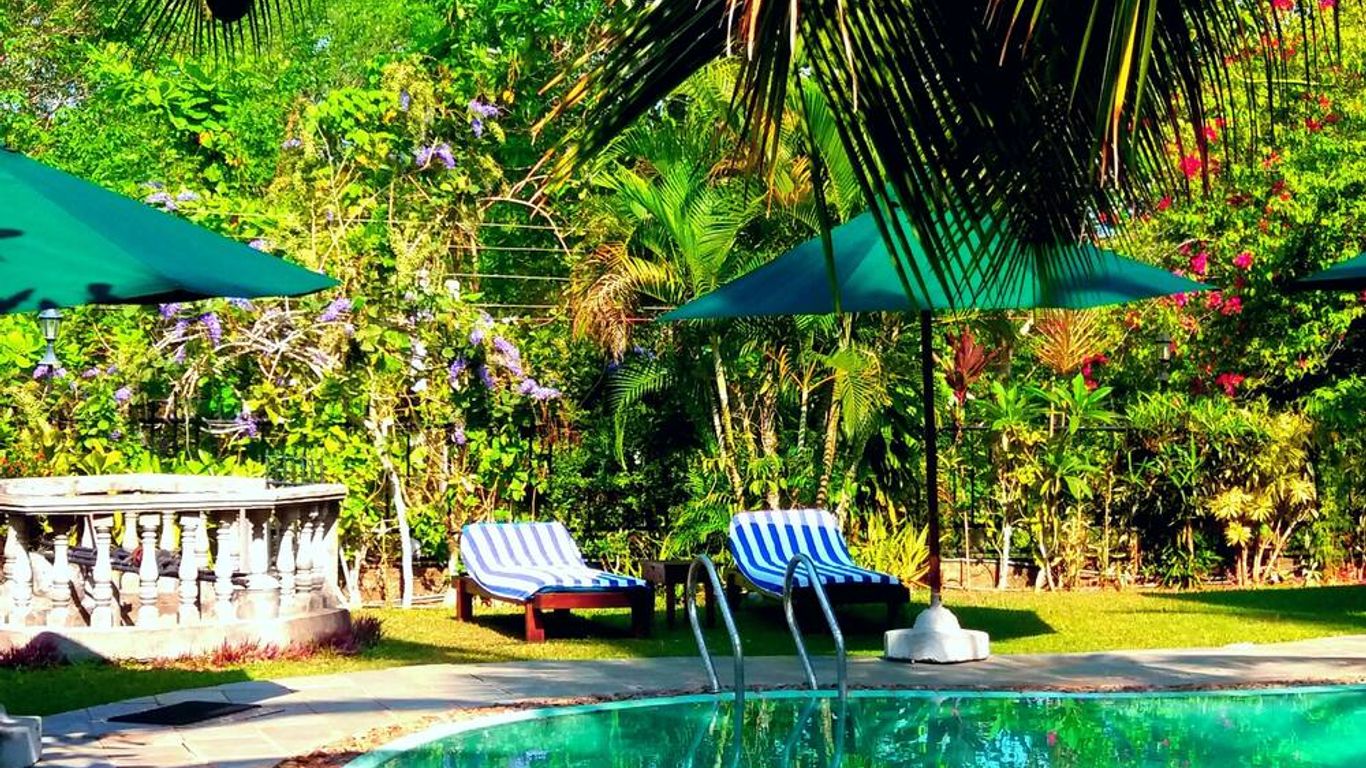 Asian Jewel Boutique Hotel