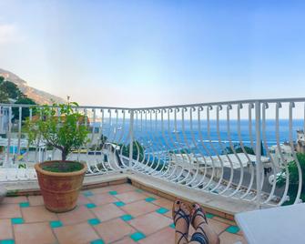 Hotel Villa delle Palme - Positano - Balcón