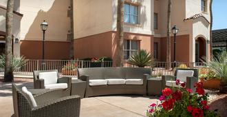 Residence Inn by Marriott Phoenix Airport - Phoenix - Innenhof