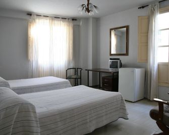 Pension San Joaquin - Granada - Bedroom