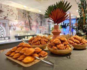 إيبيس بدجت نيمز سنتر جير - نيم - غرفة طعام