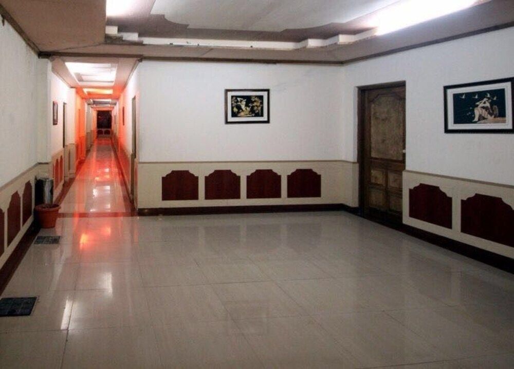 Royal Palace Resorts - דרמאסאלה - מסדרון