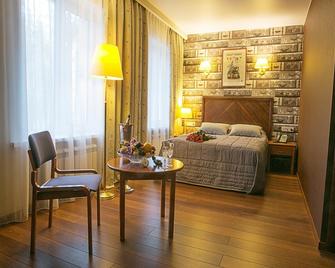 Dom Pionerov Hotel - Tyumen - Κρεβατοκάμαρα