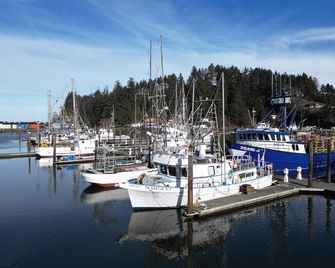 Winchester Bay Inn - Reedsport