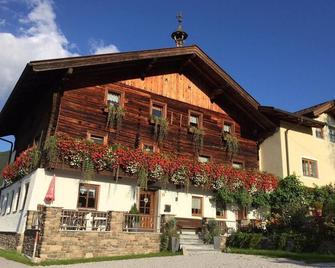 Apartment / 1 bedroom / shower, WC - Höchhäusl, holiday home - Werfenweng - Gebäude