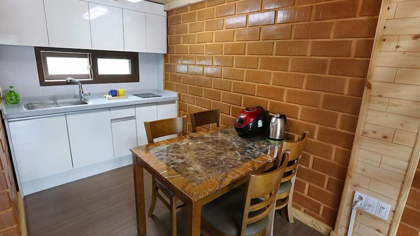 جيجو ستاري سكاي بنسيون