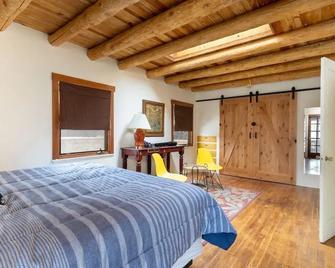 Kiva Cottage, 2 Bedrooms, Upgraded, Wifi - Santa Fe - Bedroom