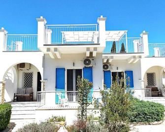 Jalna Apartments - Stunning Sea & Mountain Views with pool - Kassiopi - Kassiopi - Gebäude