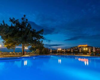 Delfinia Hotel & Bungalows - Míthymna - Piscină