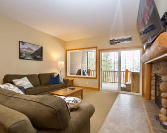 Ski In/Out with Private Hot Tub - Kimberley - Living room