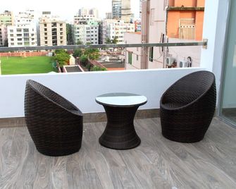 Blossom Hotel - Dacca - Balcone