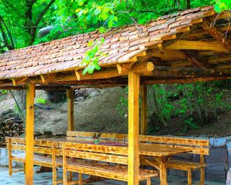 Kanach Tun Boutique Hotel - Yenokavan - Patio