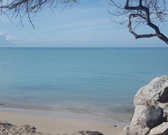 Luichy's Guest House - Cabo Rojo - Playa