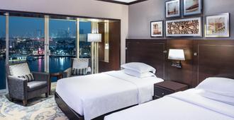 Sheraton Dubai Creek Hotel & Towers - Dubai - Bedroom
