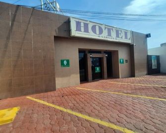 Garcia's Suites y Hotel Villegas - Linares - Edificio