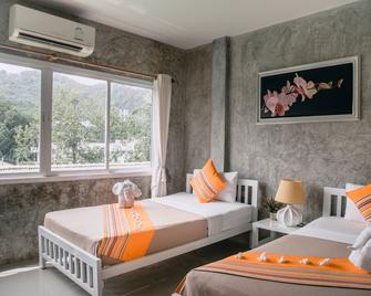 Ban's Avenue Guesthouse - Ko Tao - Bedroom