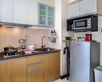 1Up Mario Retreat with Private Cinema and Game Console - Taguig - Kitchen