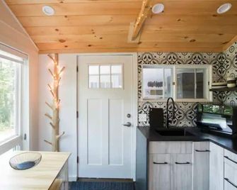 Luxury Tiny Home Ski Cabin with Barrel Sauna Room! - Arkville - Kitchen