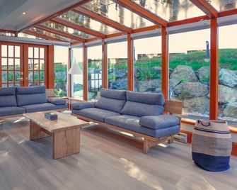 Sooke Harbour House - Sooke