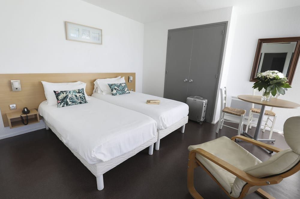Hotel Thermes Les Ecureuils - Dax - Makuuhuone