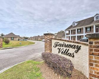 Diamondhead Condo - Marina, Pool Access and Golfing! - Diamondhead