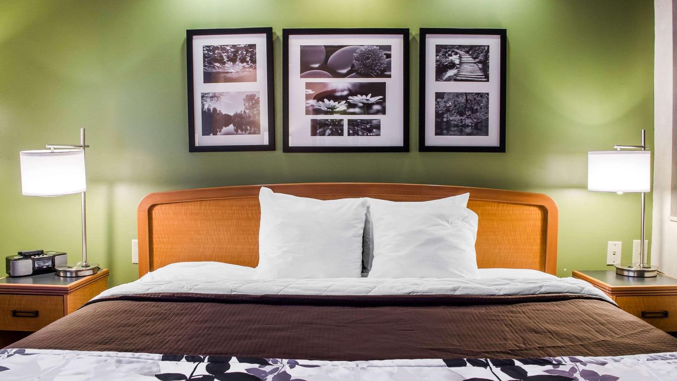 Sleep Inn & Suites