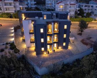 The old man and the sea Inn - Novalja - Bâtiment