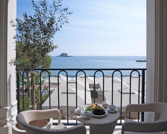 Hotel Riva by Aycon - Petrovac - Balcón