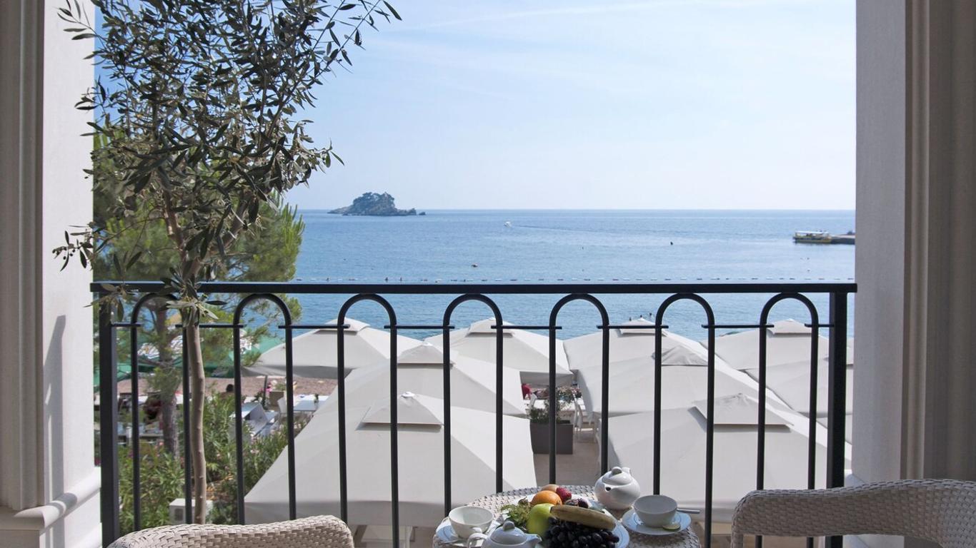 Hotel Riva by Aycon