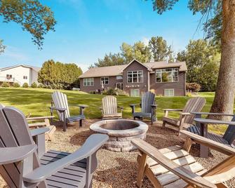 Long Lake Vacay - Willmar - Патіо