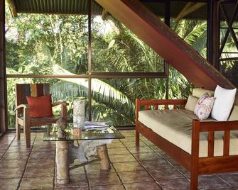 Peaceful ocean view Home in Ballena Marine National Park. Walk to Beaches. - Ballena - Balcony