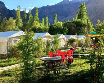 Mountain Camp - Hundar - Patio