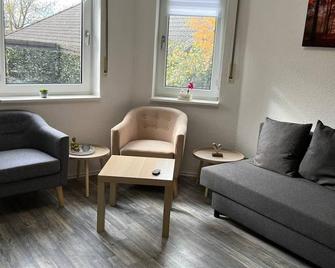 Gartenparadies Apartment in Urbar - Urbar (Mayen-Koblenz) - Huiskamer