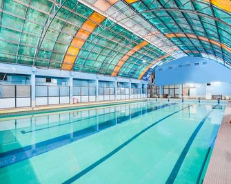 Super Deluxe Roompalette Country Club - Surat - Pool