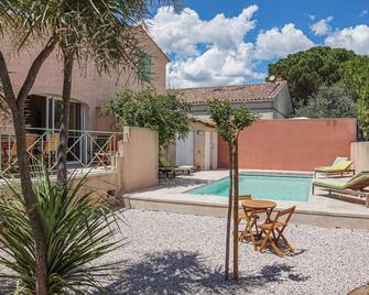 Gorgeous Home In Creissan With Wifi - Creissan - Piscina