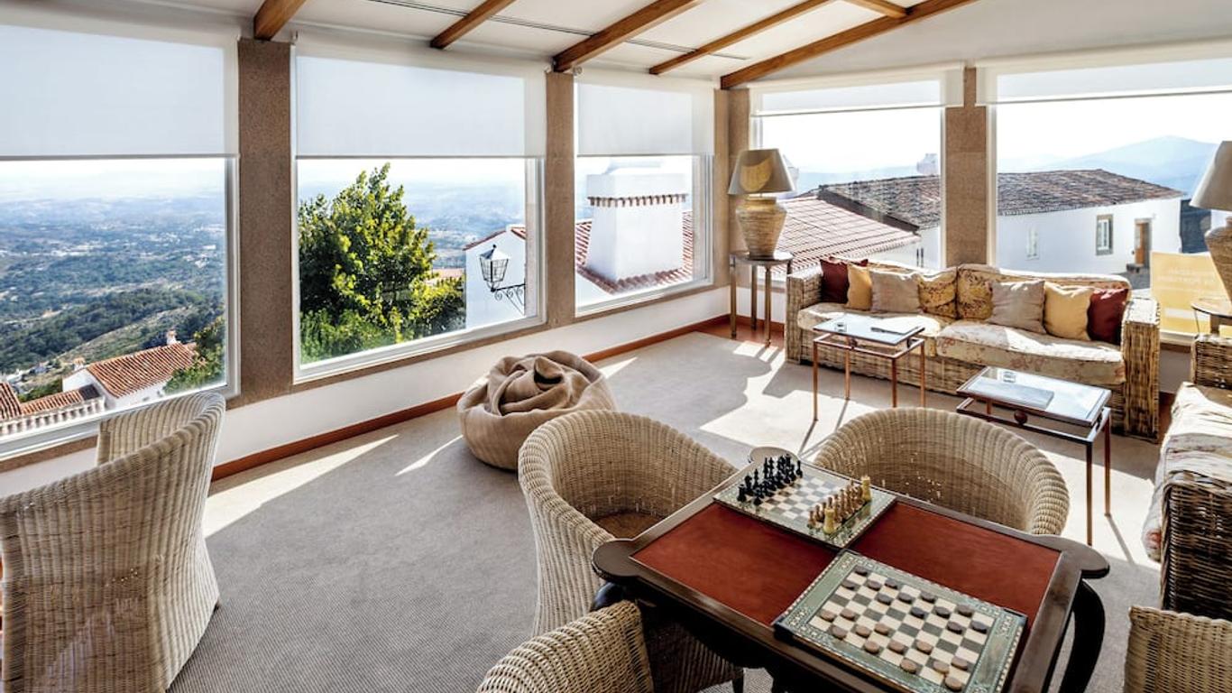 بوزادا دو مارفاو - - تشارمنج هوتل