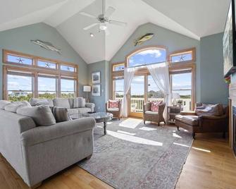 Sound View - Dog Friendly, Pool, Hot Tub, Elevator, Game Room - Avon - Living room