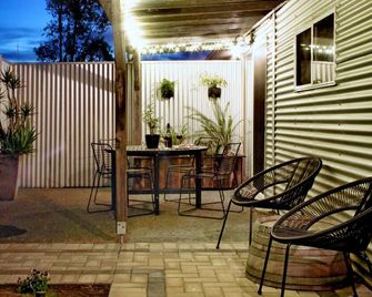 The WineMaker's Cottage - Willunga - Patio