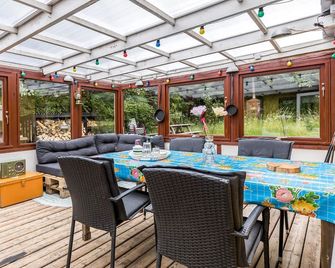 Beautiful Home In Svaneke With Kitchen - Svaneke - Patio