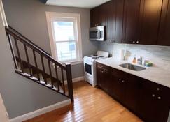 Family Friendly Three Bedroom Apartment outside of NYC - White Plains - Cocina