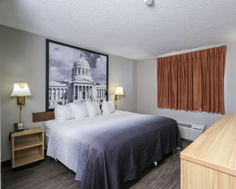 Super 8 by Wyndham Smithville/Kansas City - Smithville - Schlafzimmer