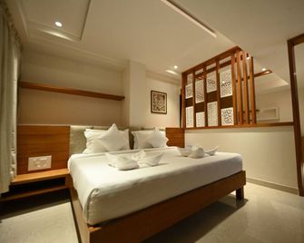 Chithara Comforts - Padubidri - Bedroom