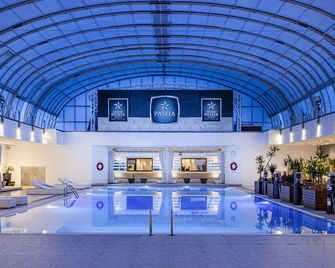 Grand Pasha Lefkosa Hotel And Casino And Spa - Nicosia - Pool