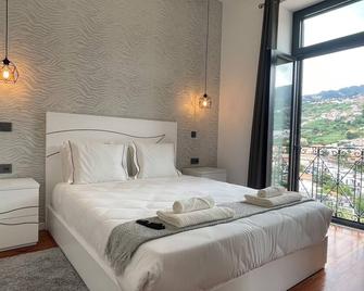 Sea and Sun 4 You - Villa Oliveira - Funchal - Bedroom