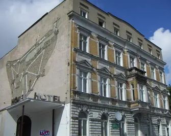 Galeona - Hotel turystyczny - Elbląg - Edificio