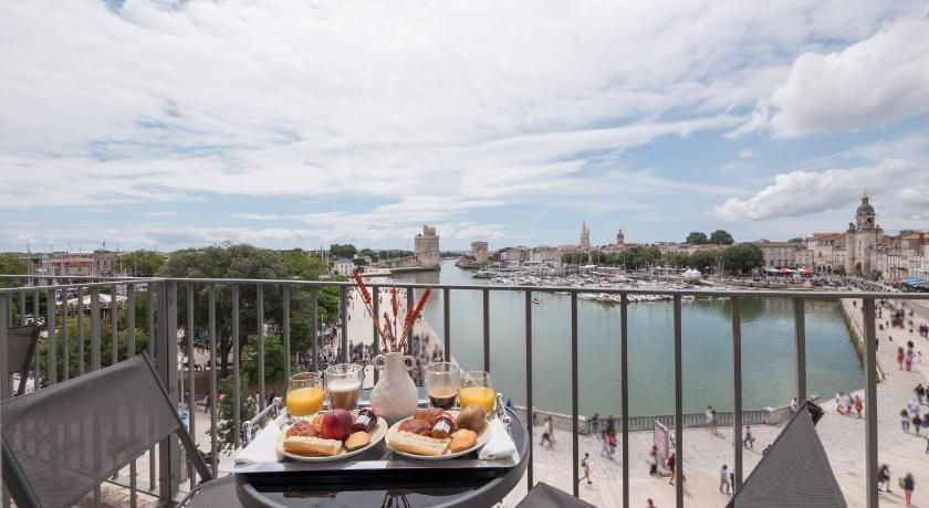Hôtel La Tour de Nesle La Rochelle Vieux Port thumbnail 2